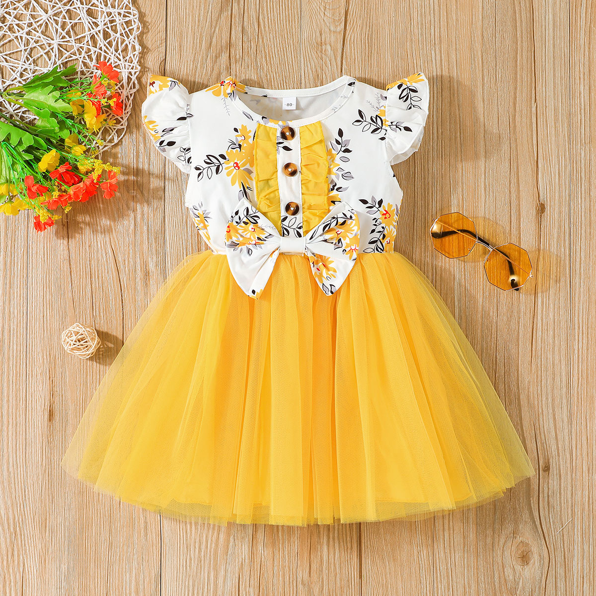 

Toddler Girl Floral Print Bowknot Design Mesh Splice Flutter-sleeve Dress