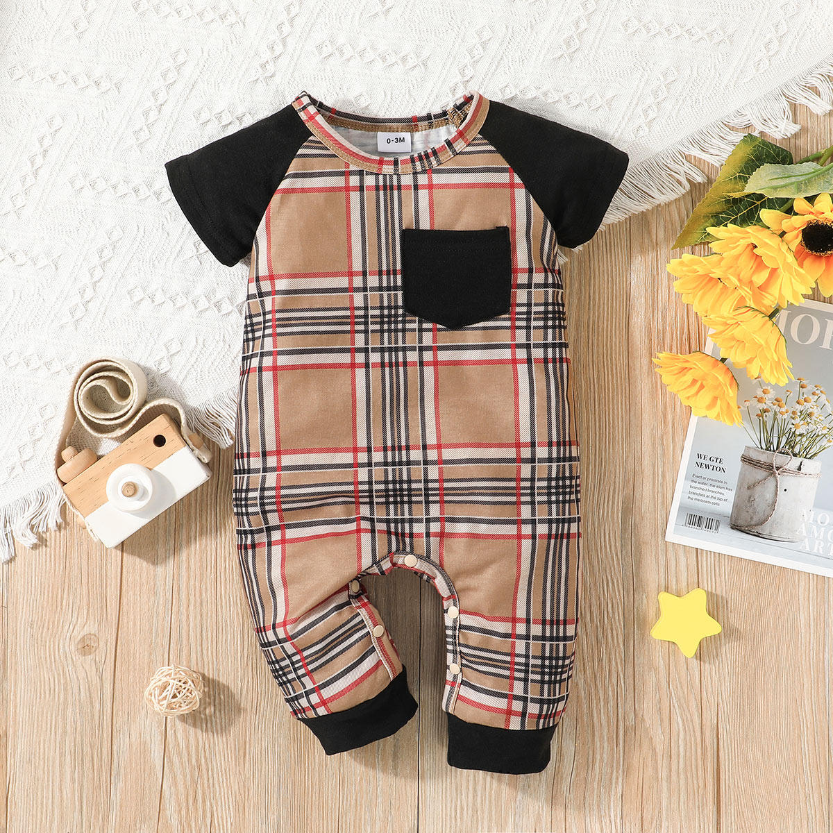 

Baby Boy Raglan-sleeve Plaid Jumpsuit with Pocket