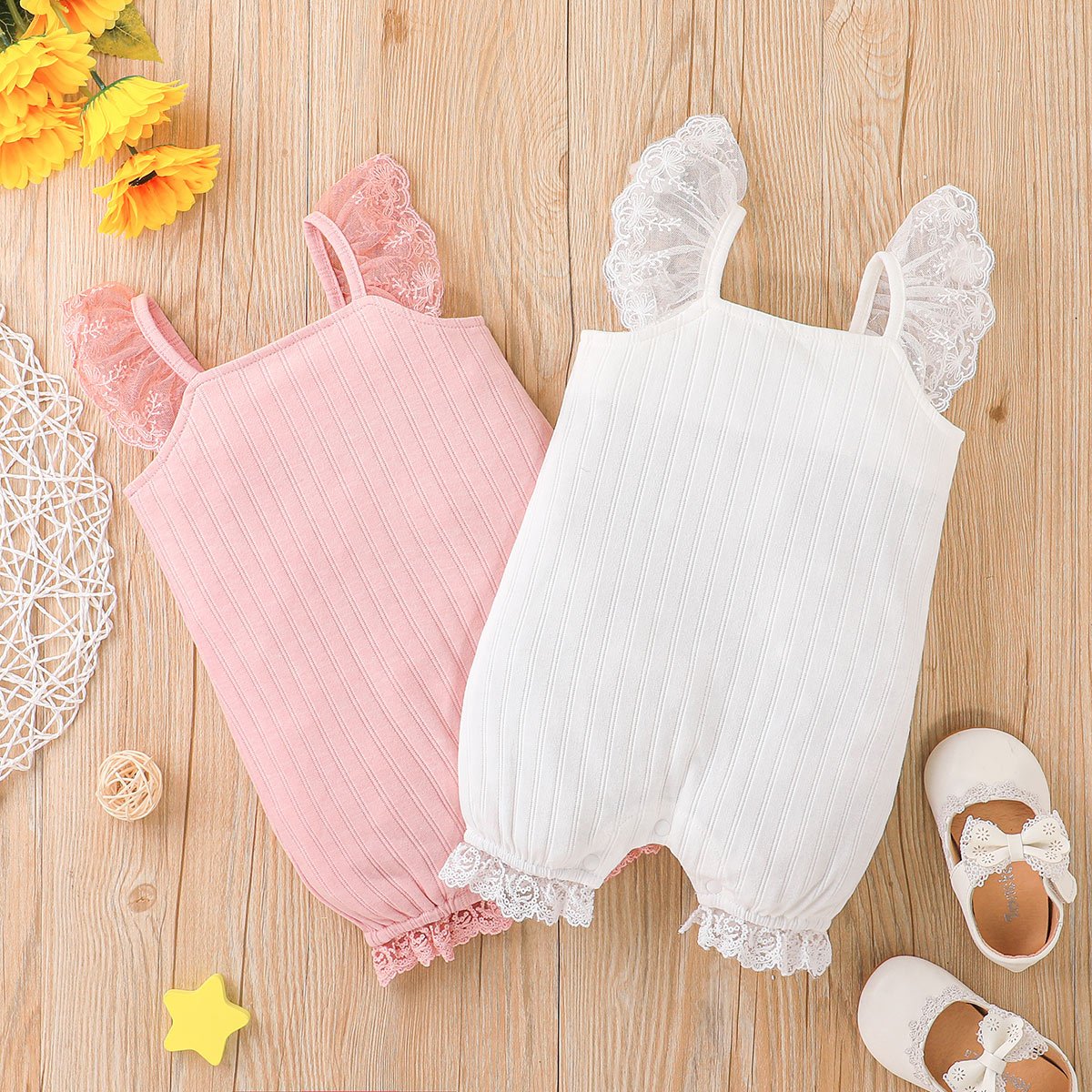 

Baby Girl Lace Design Solid Ribbed Spaghetti Strap Romper