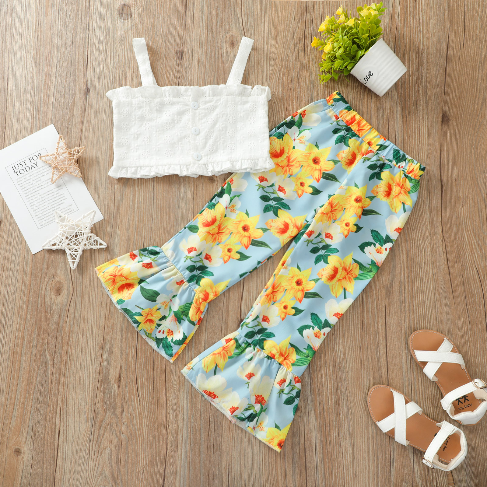 

2-piece Toddler Girl Lace Top and Floral Print Pants Set