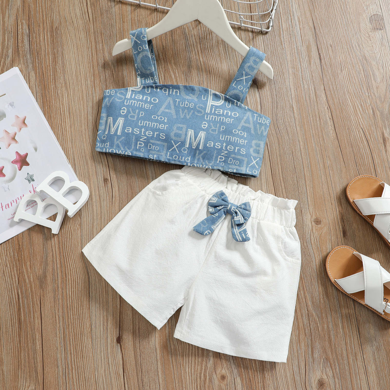 

2-piece Toddler Girl Letter Print Button Design Denim Tank Top and Bowknot Decor Shorts Set