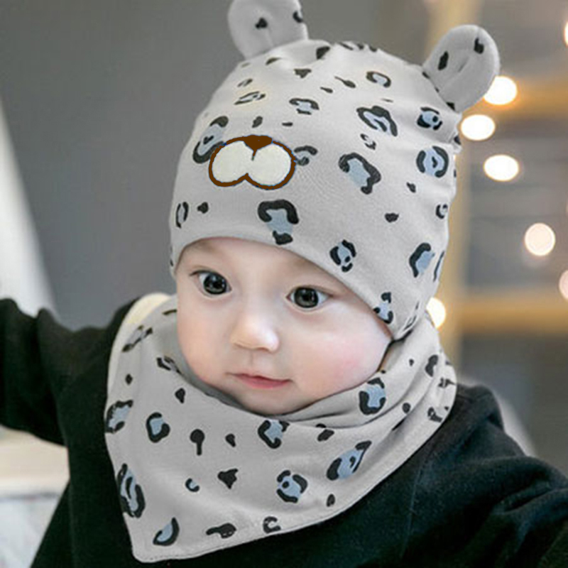 

2-piece Baby Leopard Hat and Bib Set