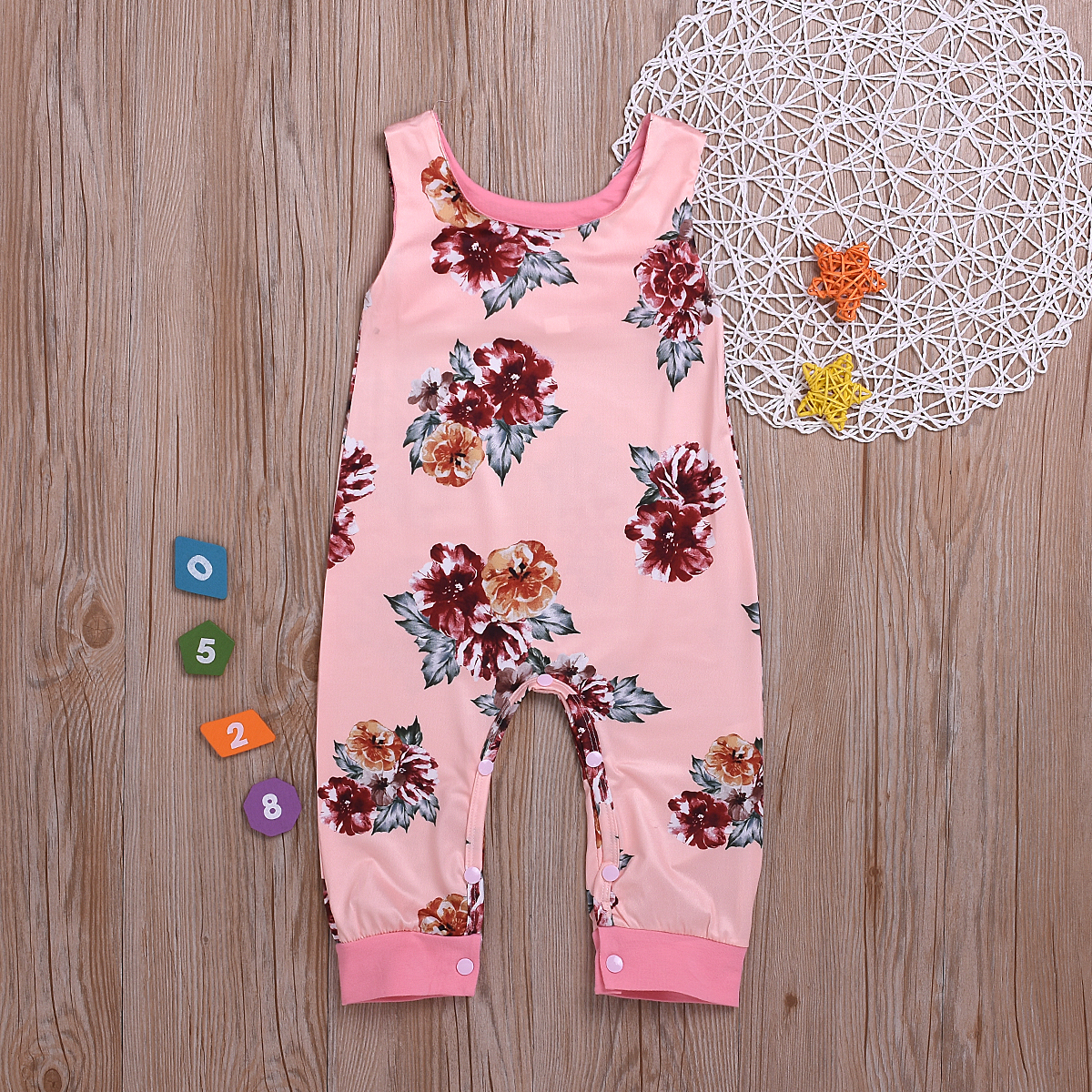 

Baby / Toddler Floral Print Sleeveless Jumpsuit