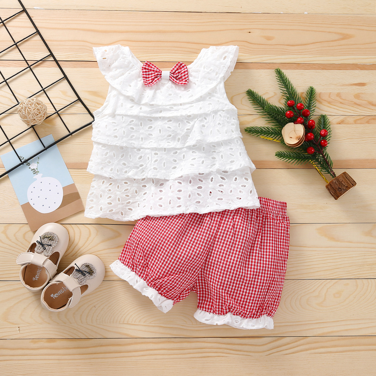 

2pcs Hollow Out and Plaid Ruffle Collar Baby Set