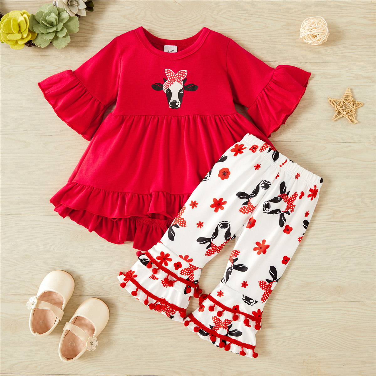 

2pcs Cows Print Ruffle Flare-sleeve Bell Bottom Baby Set
