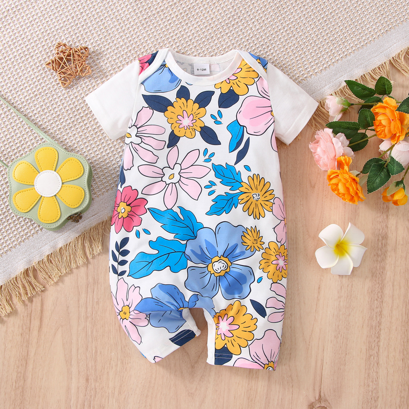

Baby Girl Allover Floral Print Short-sleeve Romper