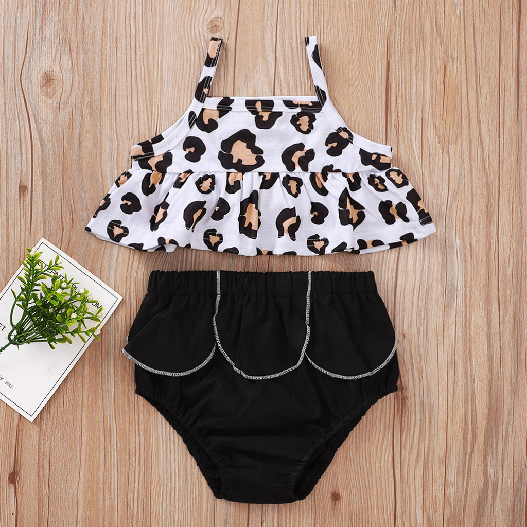 

Baby Girl Stylish Leopard Top and Solid Shorts Set