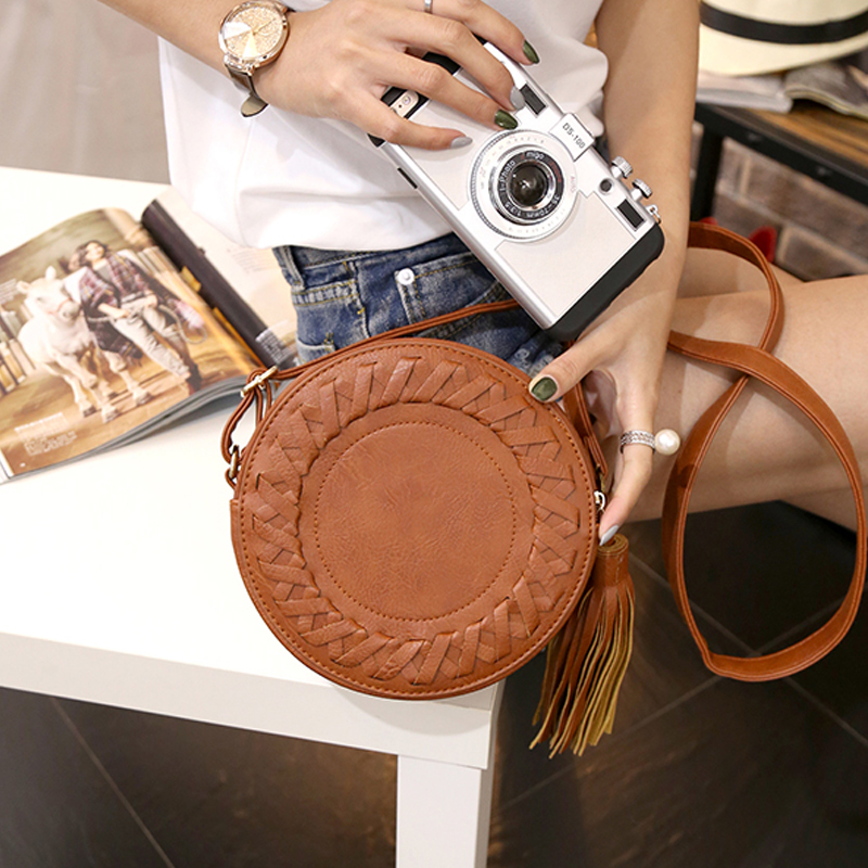 

Vintage Tassel Decor Crossbody Bag