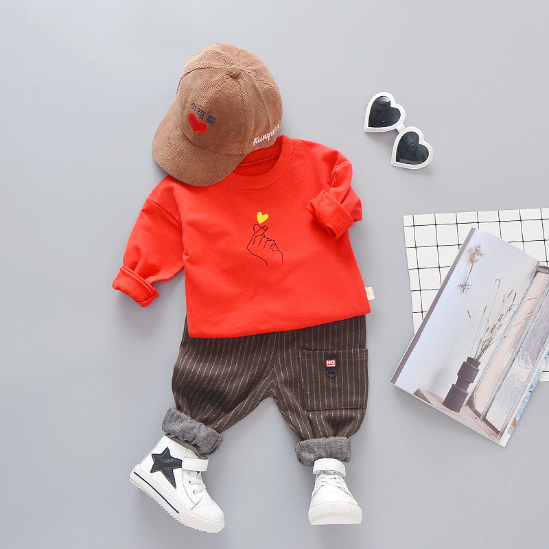 

Baby / Toddler Causal Heart Print Longsleeves Tee and Striped Pants Set