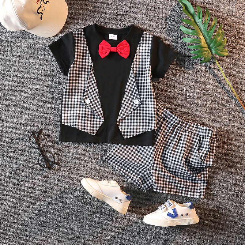 

2pcs Toddler Boy Gentleman Suit Faux-two Plaid Bow tie Design Tee and Shorts Set