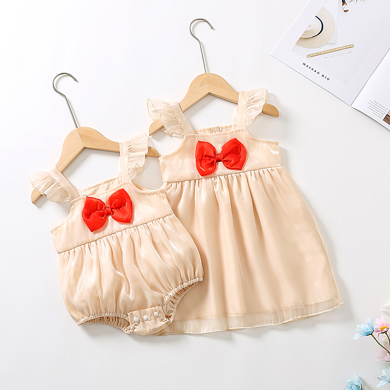

Baby Girl Bow Front Flutter-sleeve Silky Dress/Romper