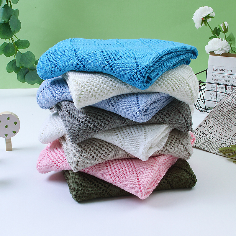 

Hollow out Windproof Knitting Cotton Baby Blanket