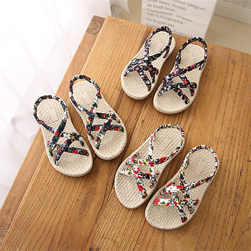 

Fashionable Floral Design Sandals