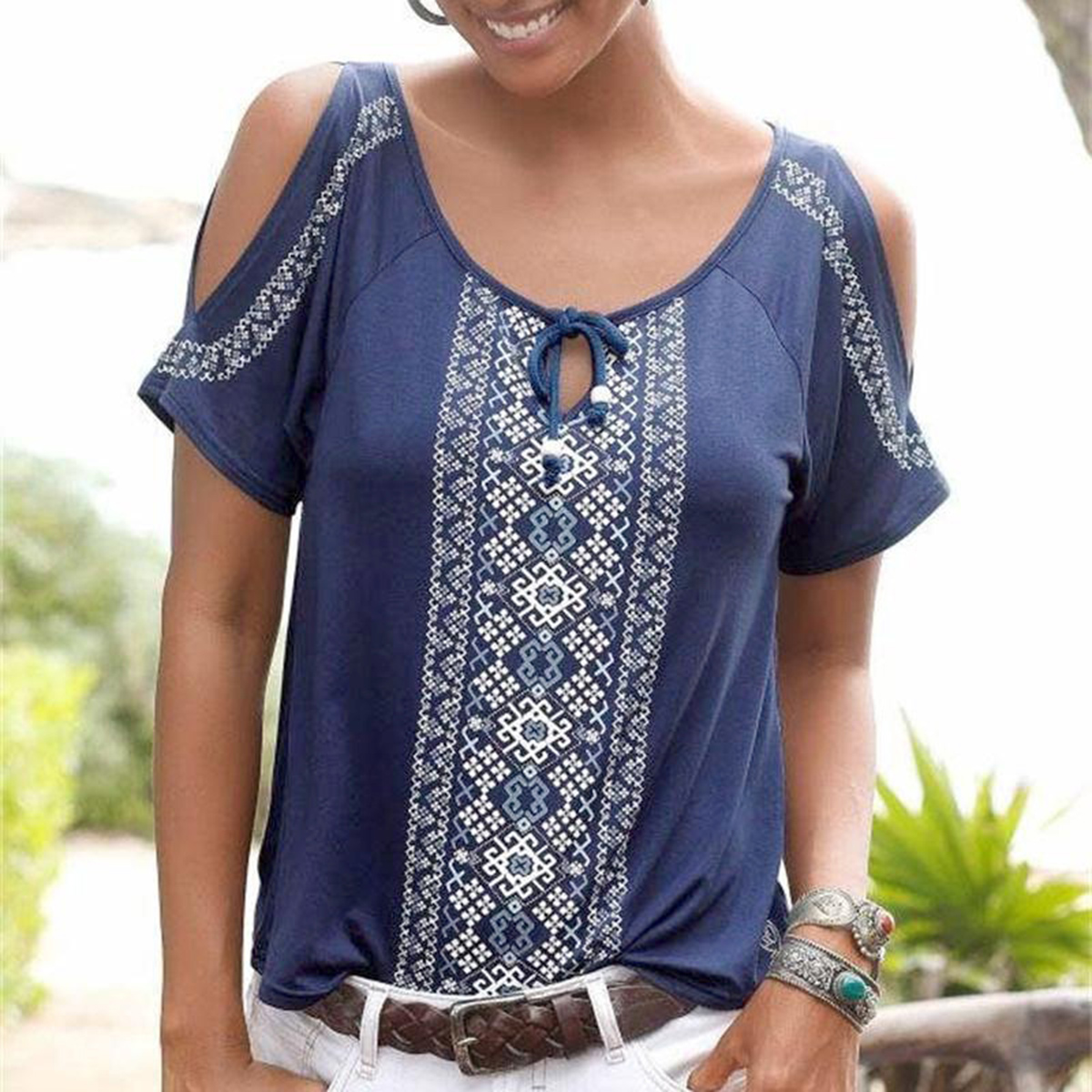 

Trendy V Neck Cutout Short-sleeve Tee