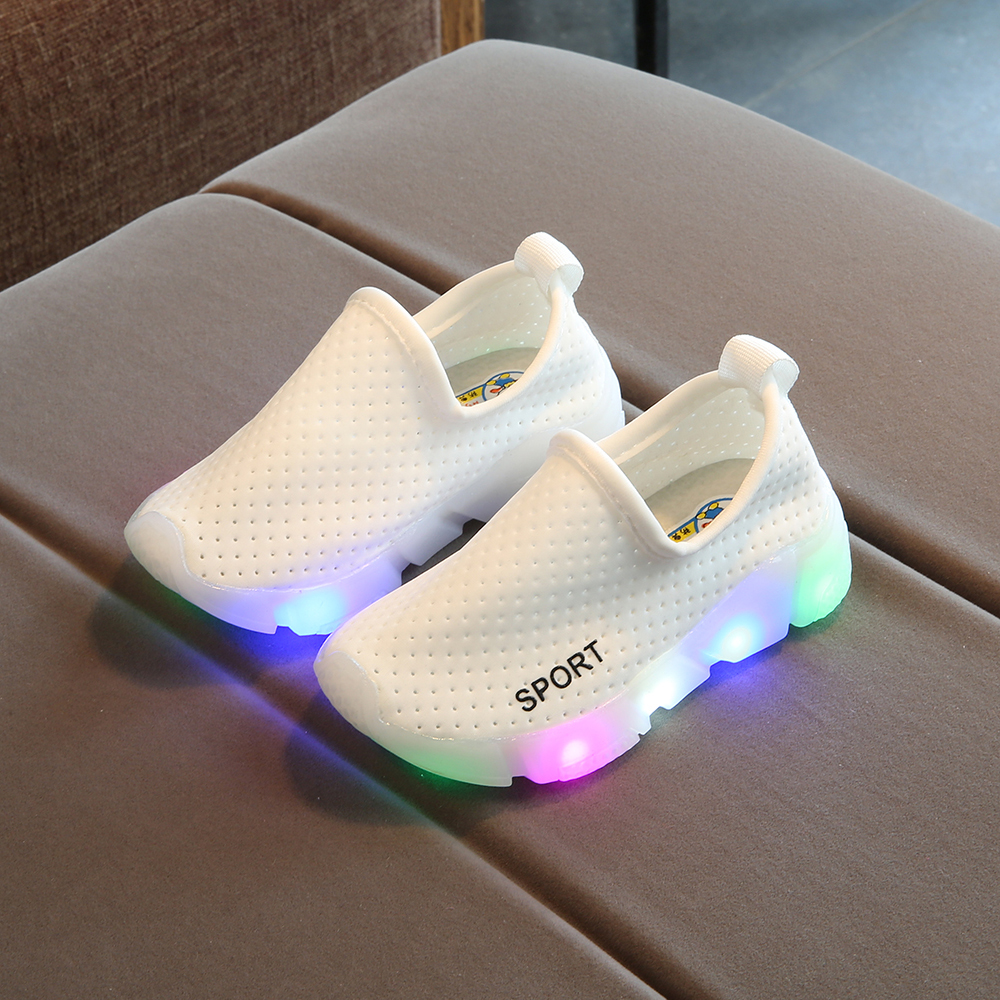 

Toddler / Kid Breathable Solid LED Sneakers