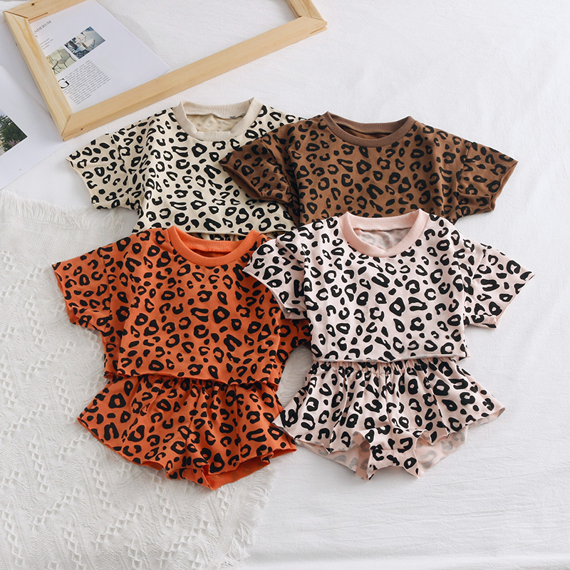 

Baby / Toddler Leopard Print Top and Shorts Set