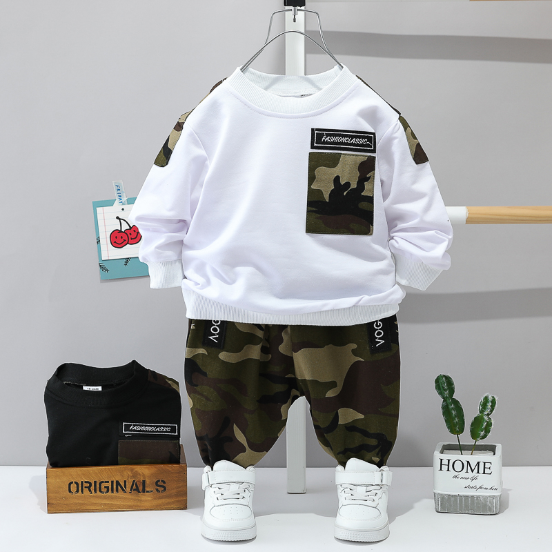 

2pcs Toddler Boy Trendy Letter Camouflage Print Sweatshirt and Pants Set