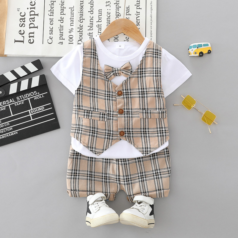 

2pcs Toddler Boy Gentleman Suit Plaid Faux-two Short-sleeve Tee and Shorts Set