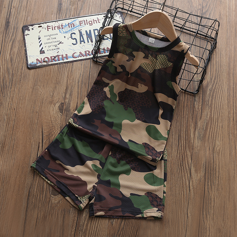 

2pcs Toddler Boy Casual Camouflage Print Tank Top and Shorts Set