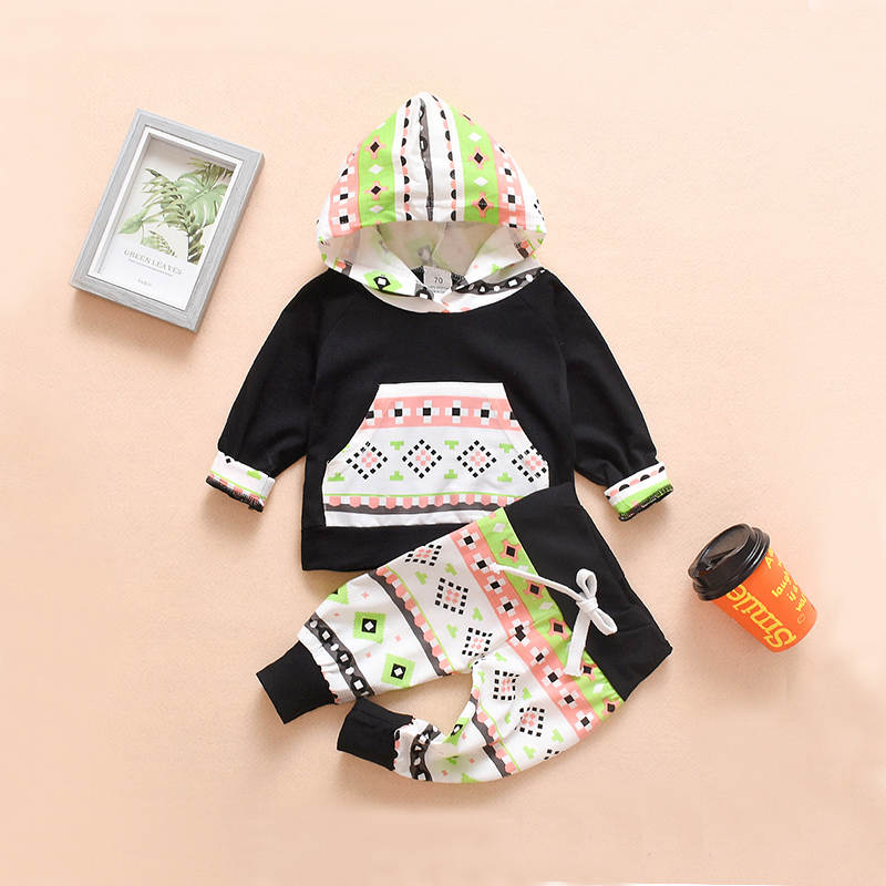 

Pocket pattern hooded long sleeve two-piece suit