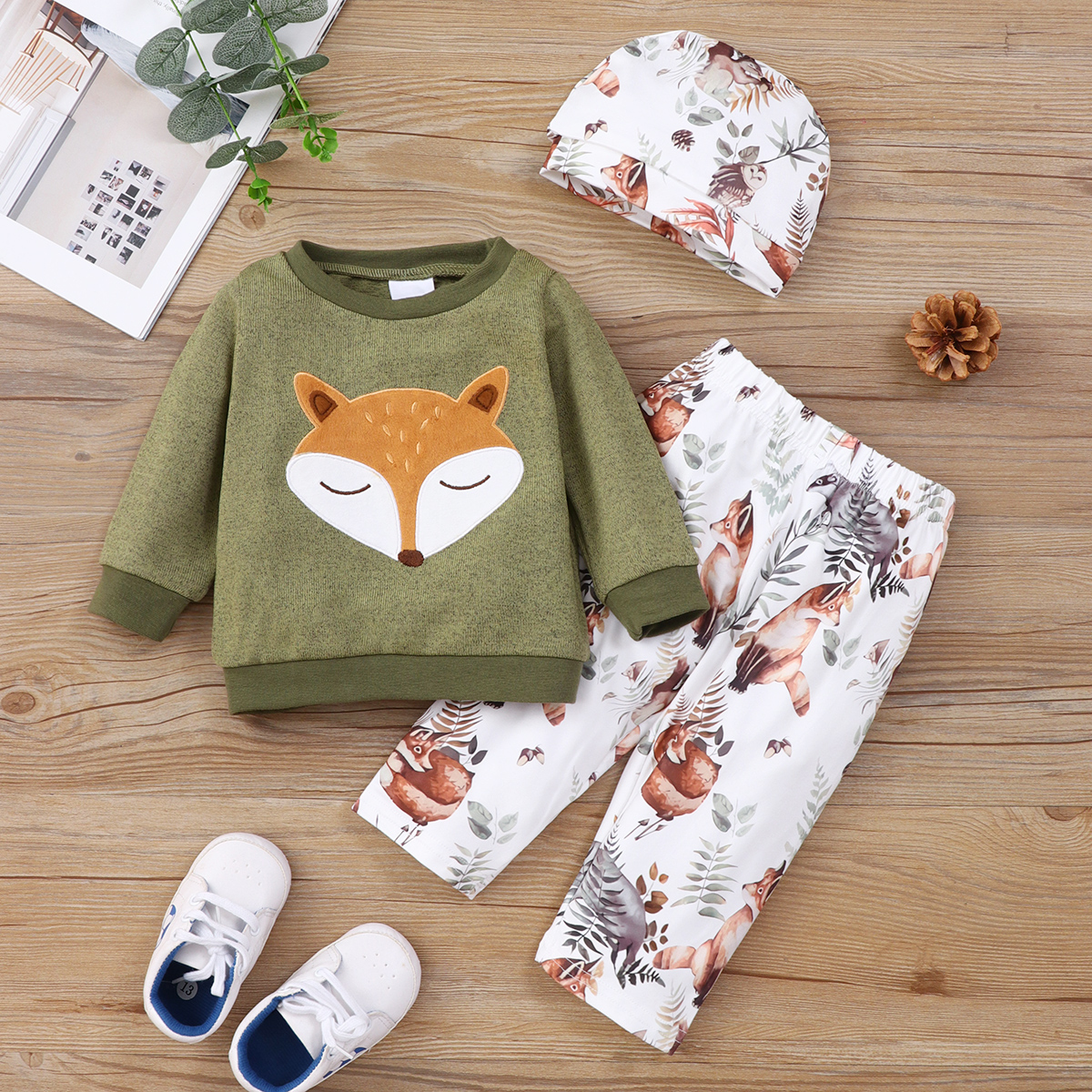 

3pcs Baby Cartoon Fox Pattern Long-sleeve Sweatshirt and Trousers Set