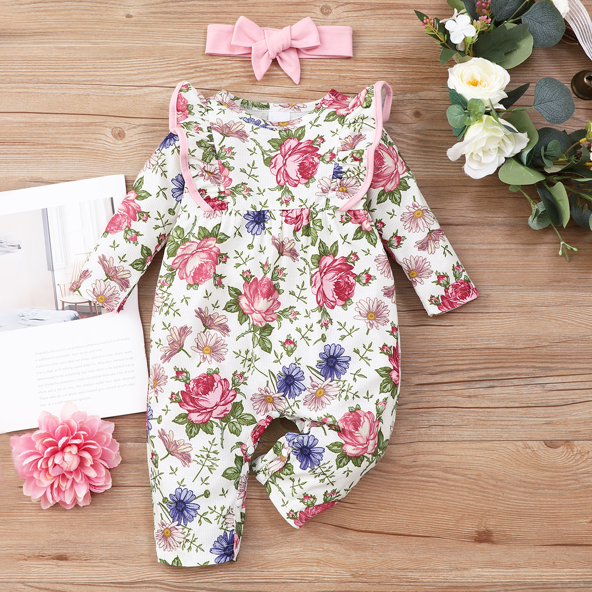 

2pcs Baby All Over Floral Print Long-sleeve Ruffle Jumpsuit Set