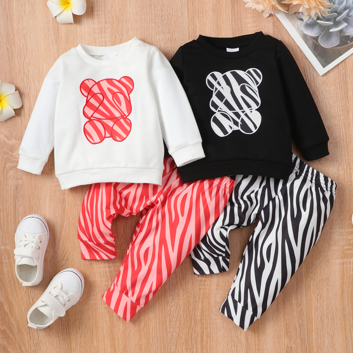 

2pcs Baby Boy/Girl Cartoon Bear Print Long-sleeve Sweatshirt and Zebra Print Pants Set