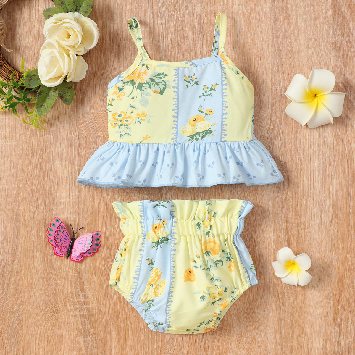 

2pcs Baby Girl Floral Print Colorblock Sleeveless Spaghetti Strap Ruffle Top and Shorts Set