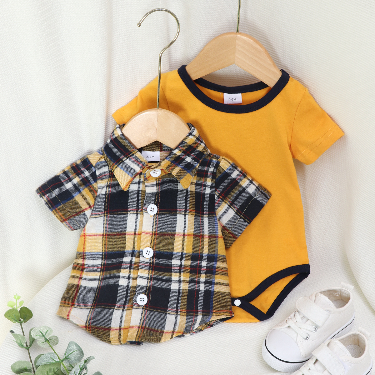 

2pcs Baby Boy 95% Cotton Short-sleeve Yellow Plaid Shirt and Romper Set