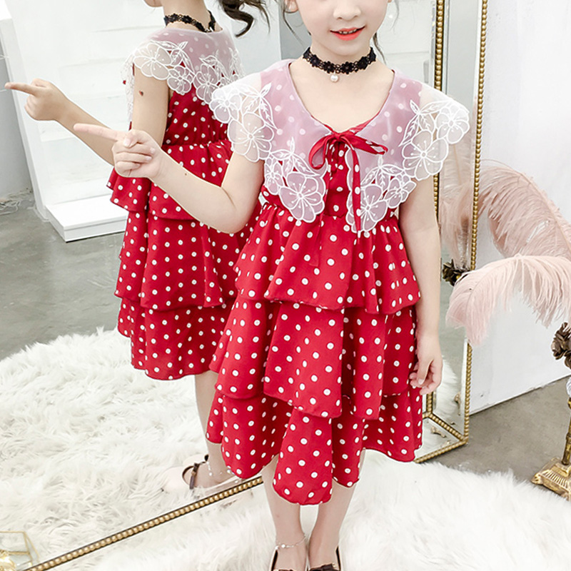 

Fashionable Polka Dot Lace Collar Dress