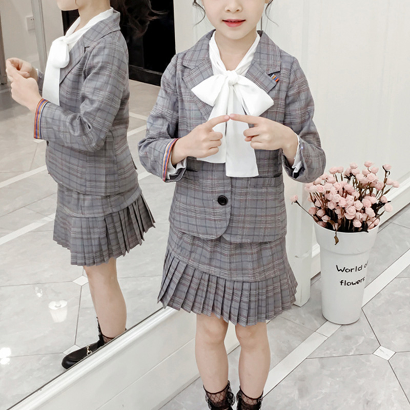 

Plaid Coat And Pleated Skirt Suit Set