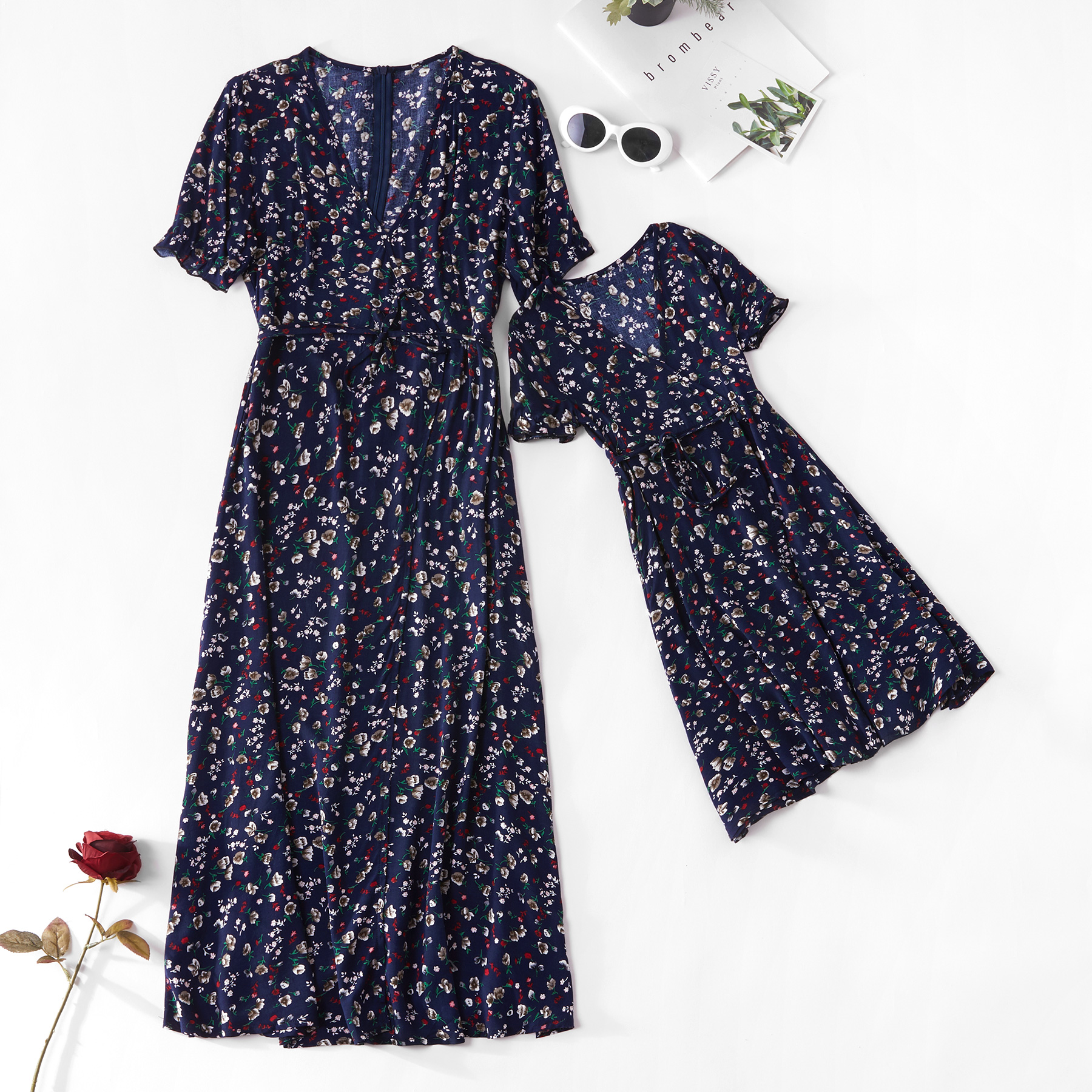

V-neck Floral Dress for Mommy and Me
