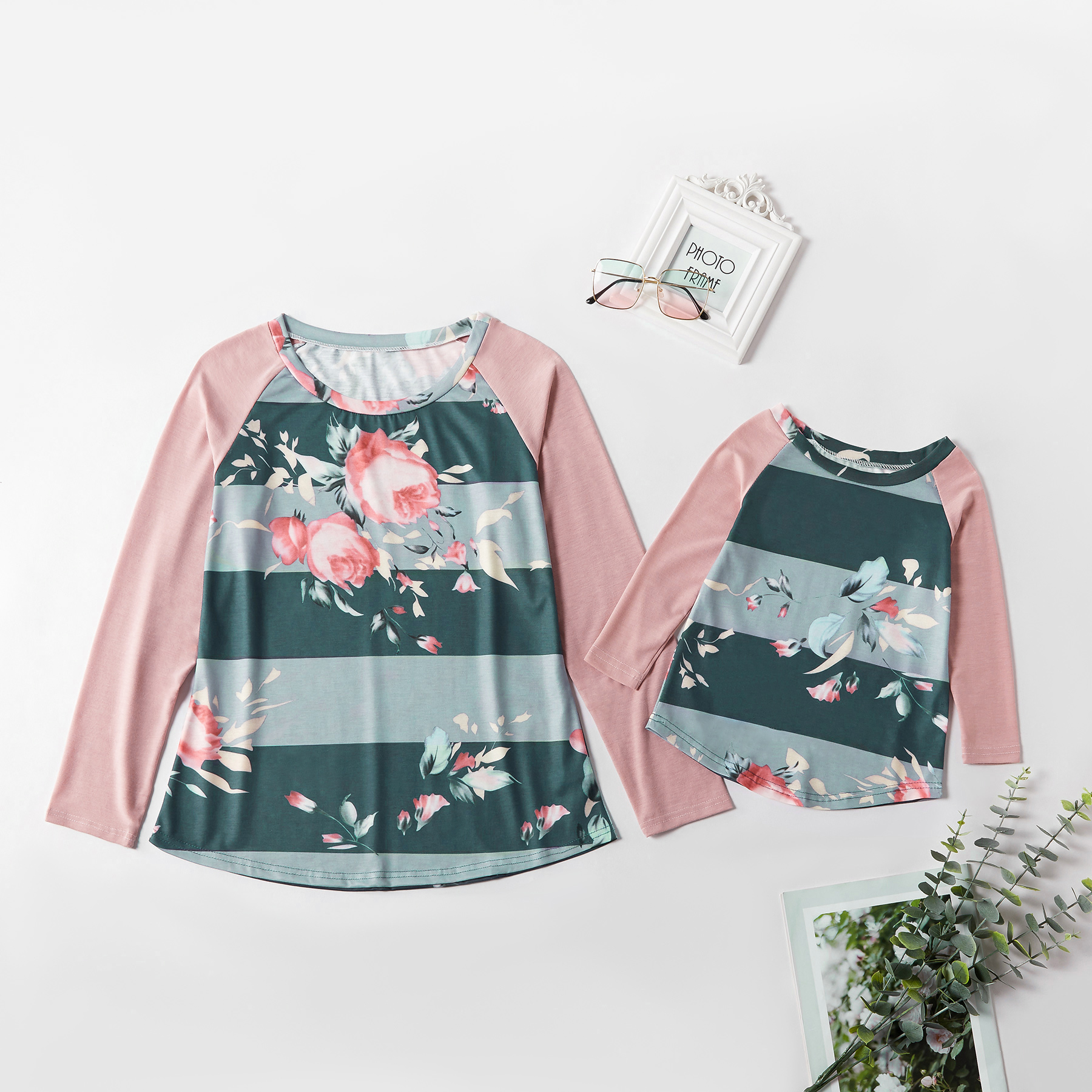 

Stylish Flower Pattern Fake Two Long Sleeve T-shirts