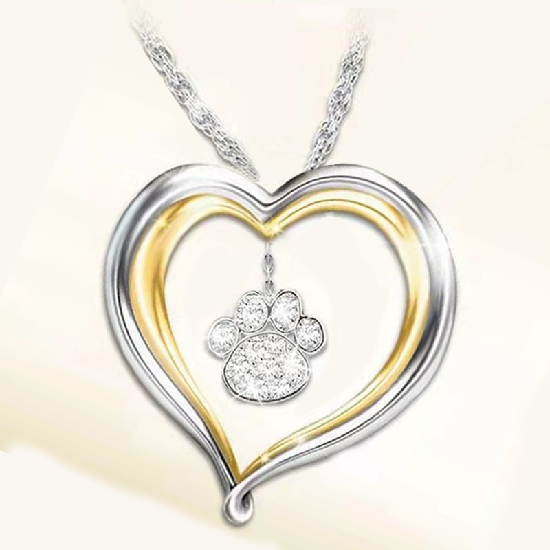 

Women Paw Decor Heart Pendant Necklace