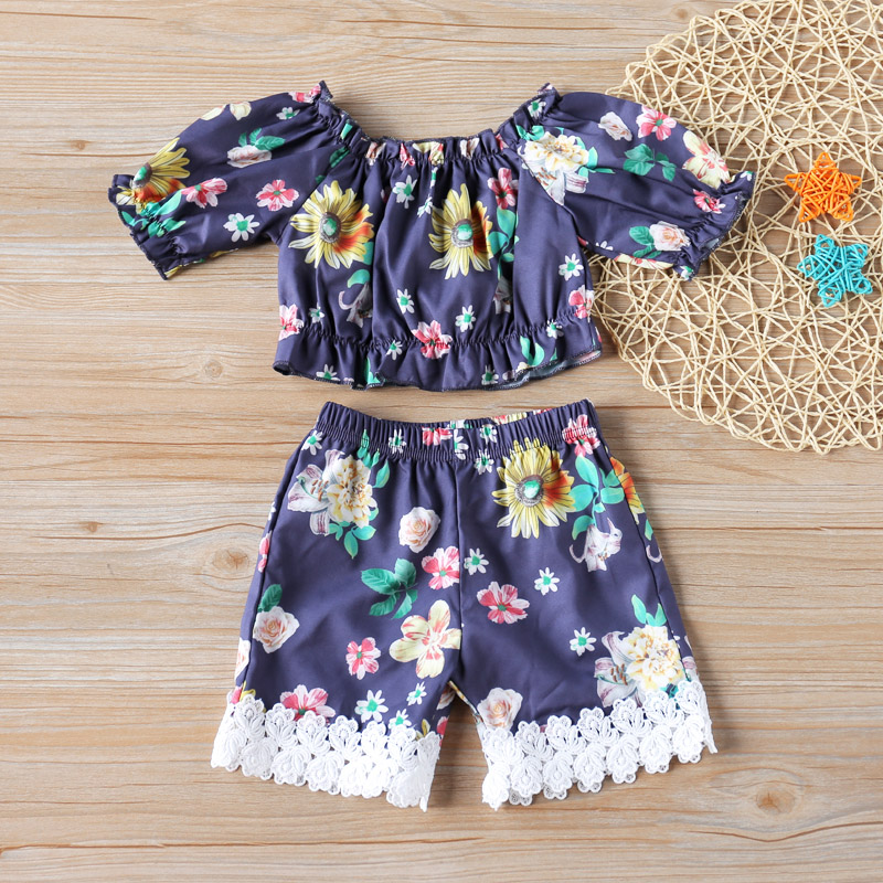 

2-piece Baby / Toddler Girl Vintage Print Off Shoulder Top and Lace Decor Shorts Set