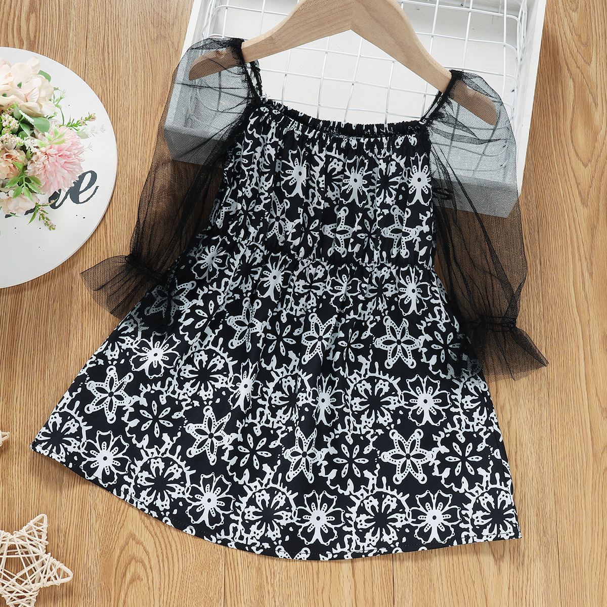

Toddler Girl Floral Print Square Neck Mesh Long-sleeve Dress