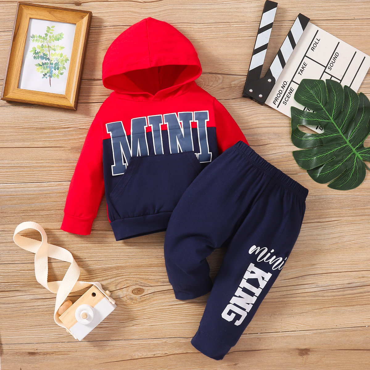 

2pcs Baby Boy 95% Cotton Long-sleeve Letter Print Colorblock Hoodie and Pants Set