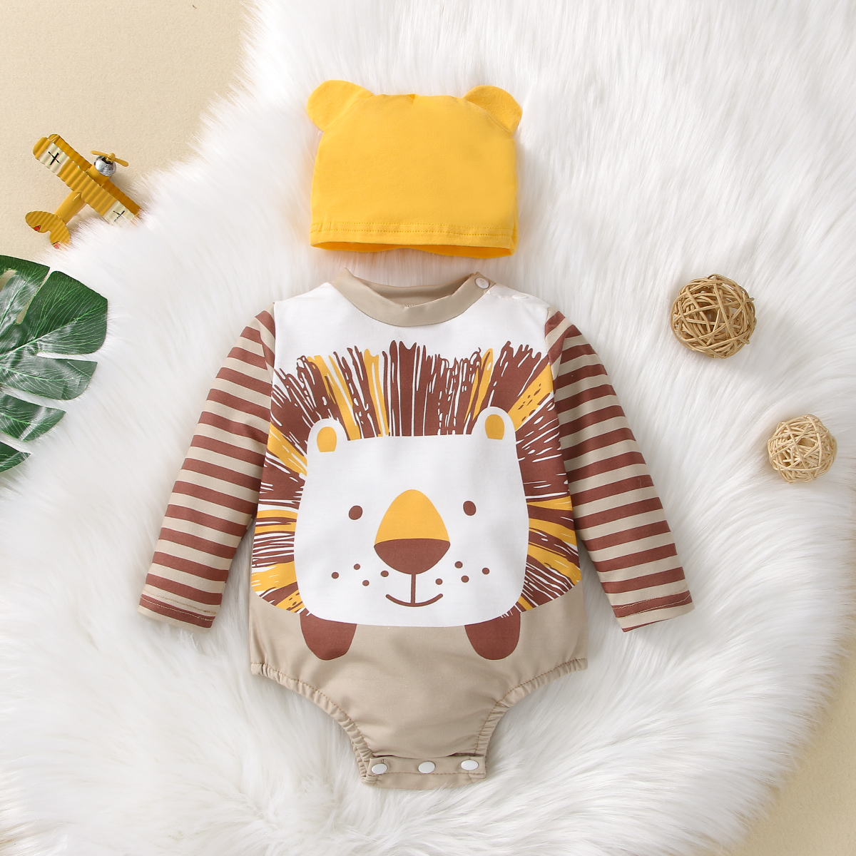 

100% Cotton 2pcs Baby Cartoon Lion Print Striped Long-sleeve Romper Set