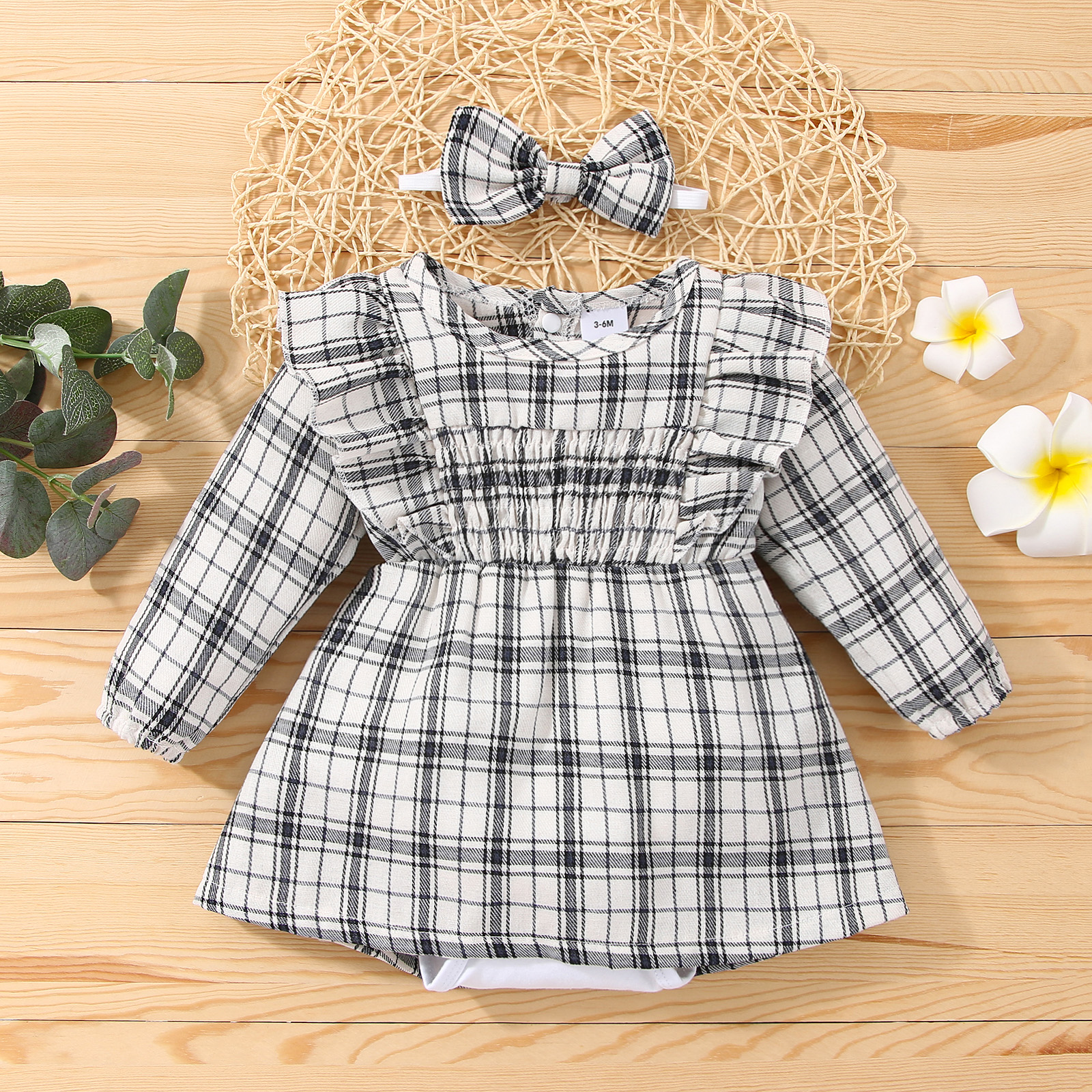 

2pcs Baby Girl Plaid Ruffle Long-sleeve Romper Dress with Headband Set