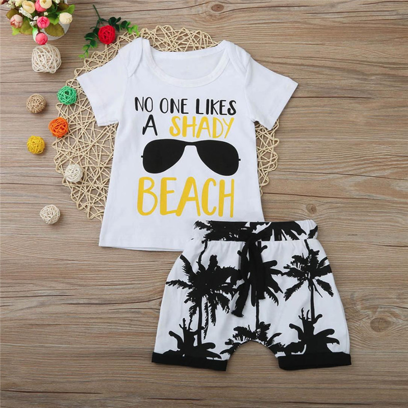 

Baby / Toddler Glasses Letter Print Tee and Tree Print Shorts Set
