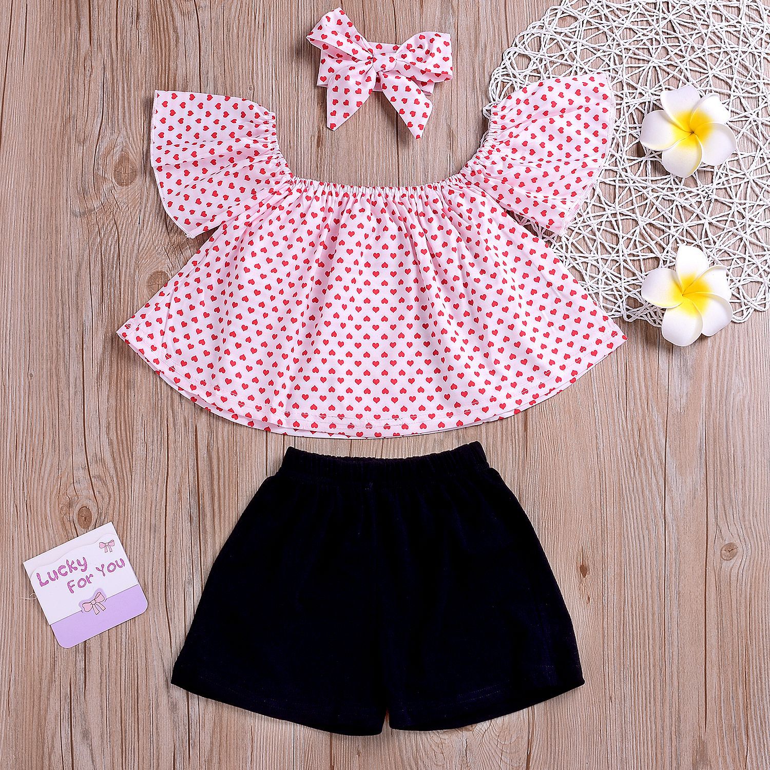 

Heart Print Top and Shorts Headband Set