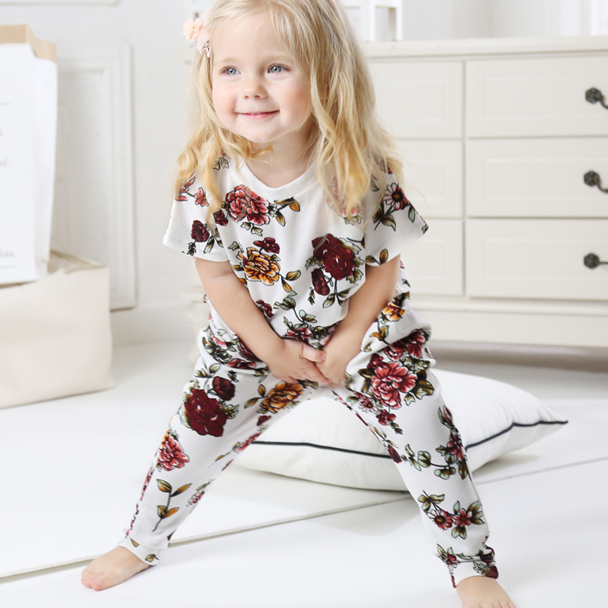 

Baby Girl Flower Patterned Top and Pants Set
