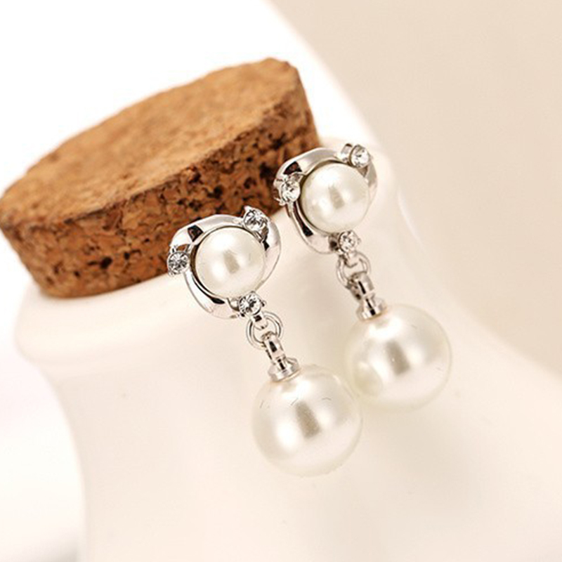 

1-pair Stud Pearl Earrings