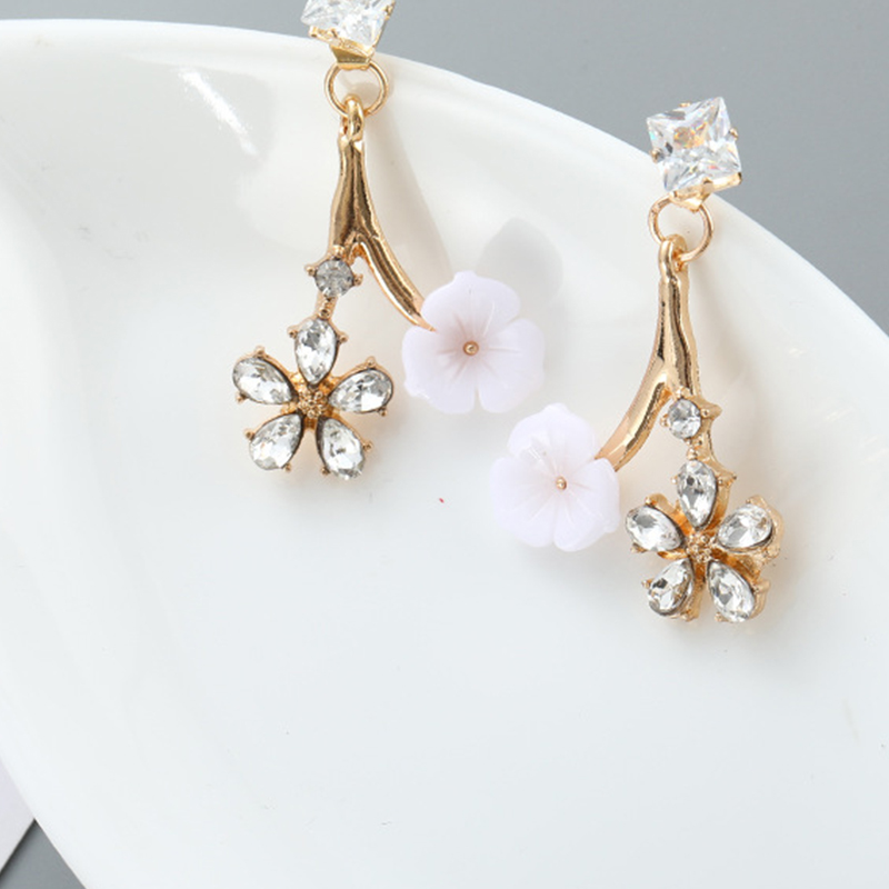 

Graceful Rhinestone Flower Earrings
