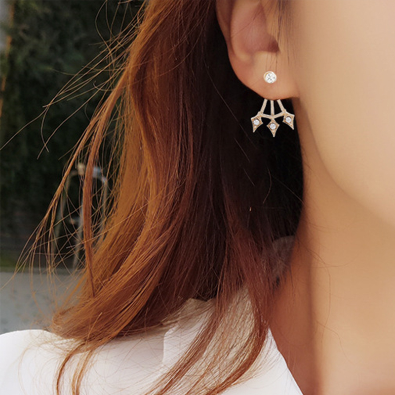 

Trendy Arrow Design Rhinestone Earrings