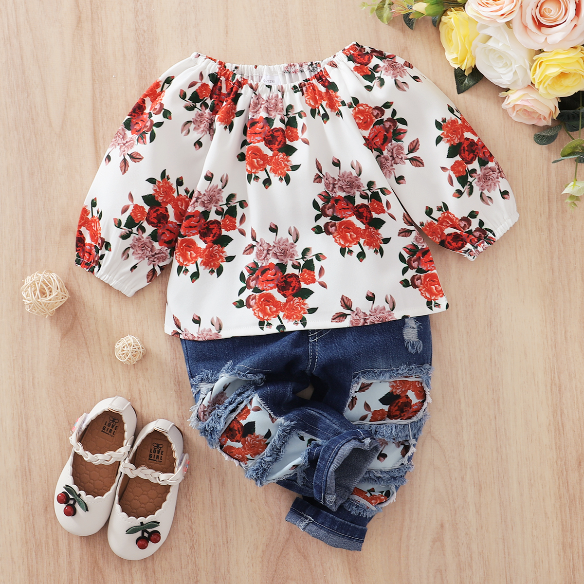 

2pcs Floral Allover Long-sleeve White and Red Baby Set