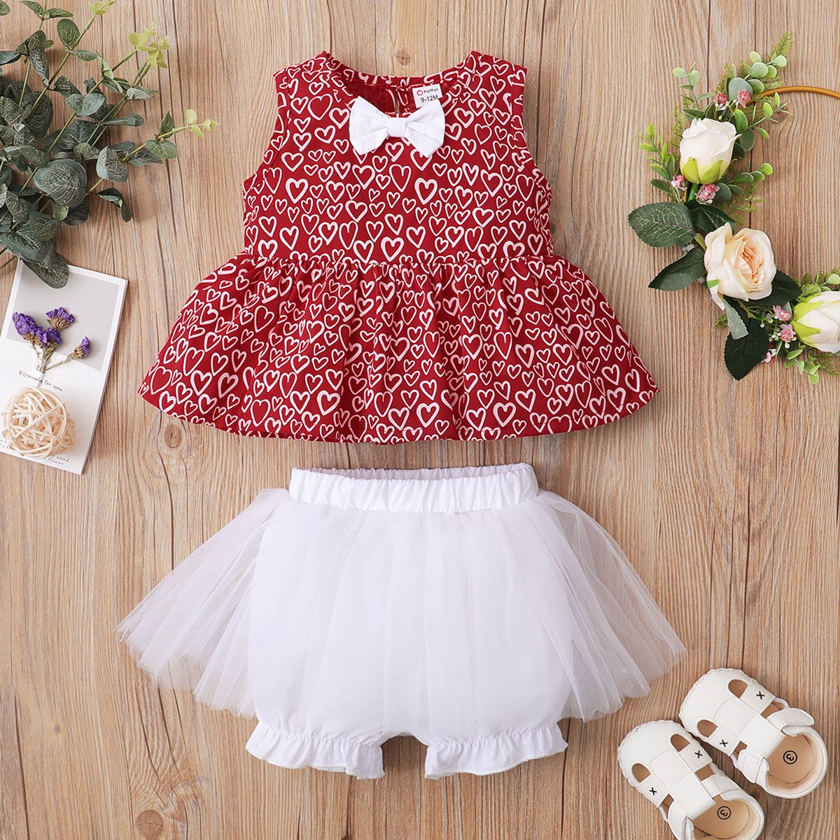 

2pcs Tulle Heart Print Bowknot Decor Sleeveless Baby Sets
