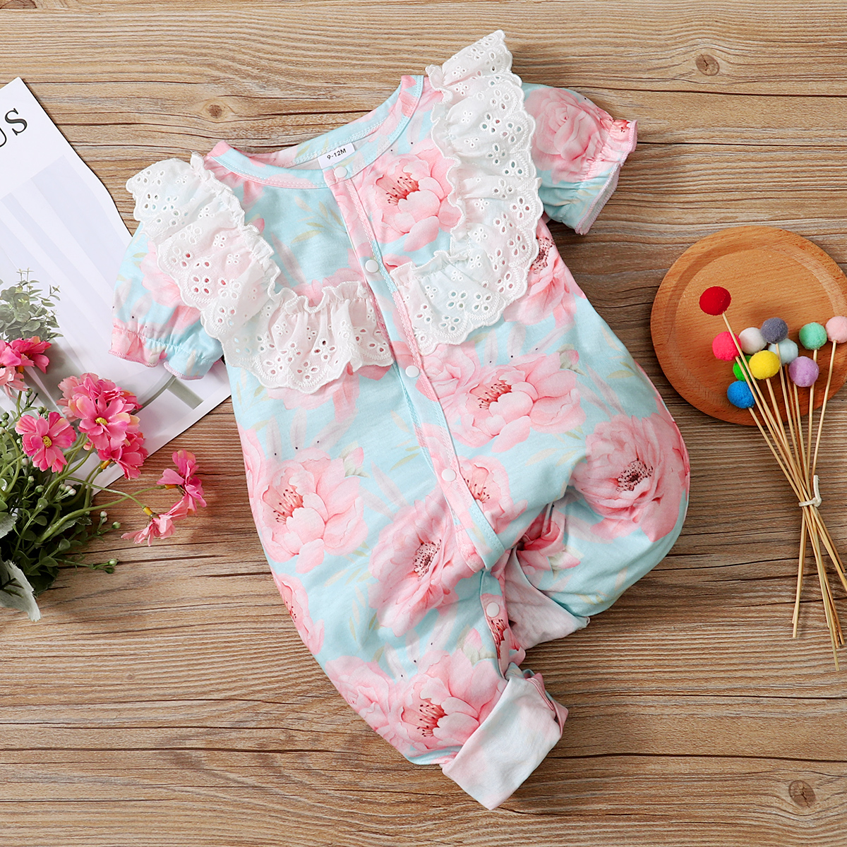 

Baby Floral Print Lace Short-sleeve Jumpsuit
