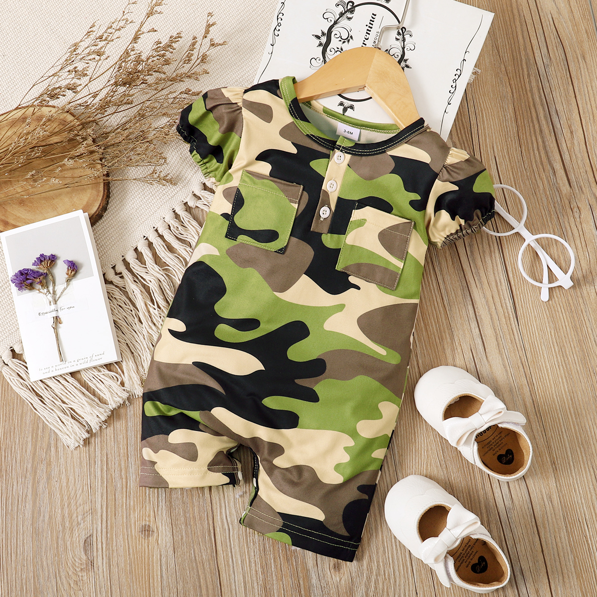 

Camouflage Print Short-sleeve Baby Romper