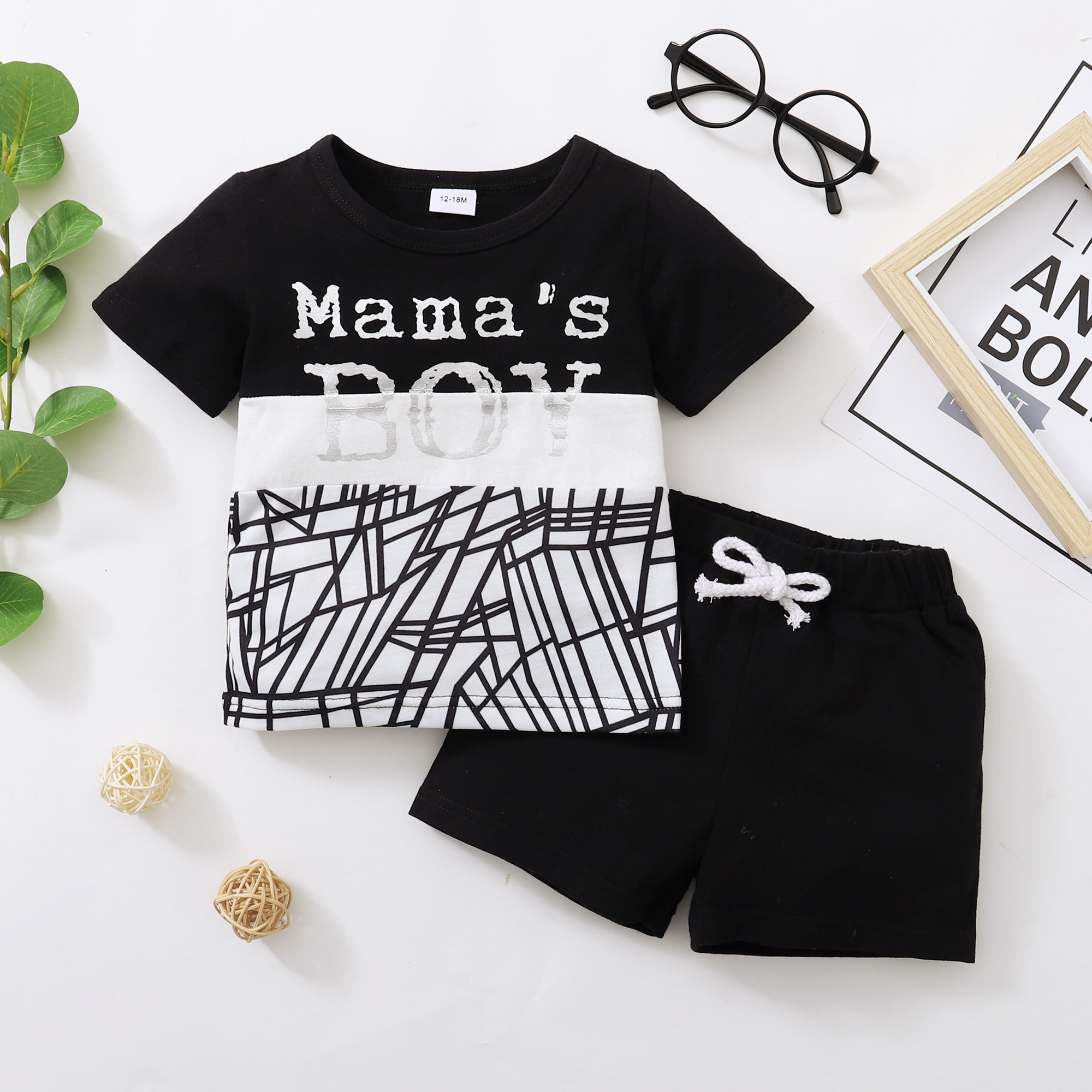 

2-piece Toddler Boy Letter Geometric Print T-shirt and Elasticized Solid Shorts Set